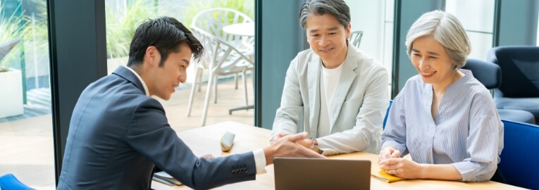 売却相談をしている様子